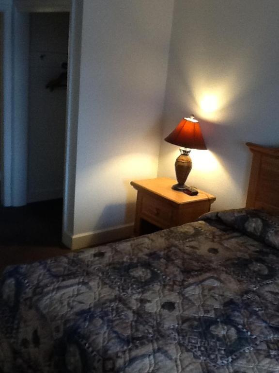Dude & Roundup Motel West Yellowstone Buitenkant foto