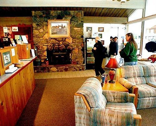 Dude & Roundup Motel West Yellowstone Buitenkant foto